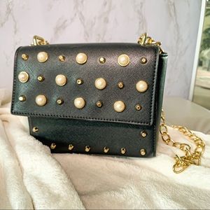 Pearl Accent Chain Shoulder Bag